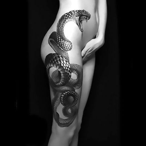 Best Snake Leg Tattoo Idea.