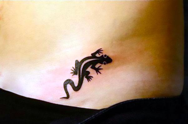 Black Tribal Lizard Tattoo Idea