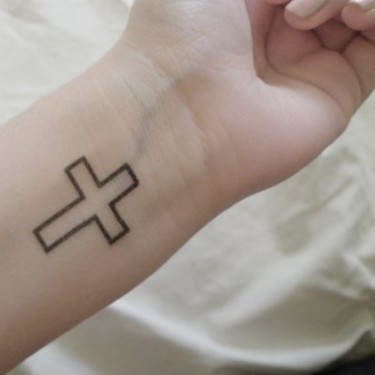 21 Outlined Tattoo Ideas