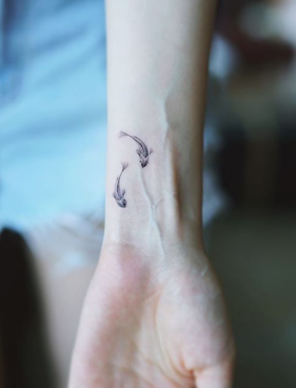 10+ Feminine Small Koi Fish Tattoo Ideas That Will Blow Your Mind! - alexie