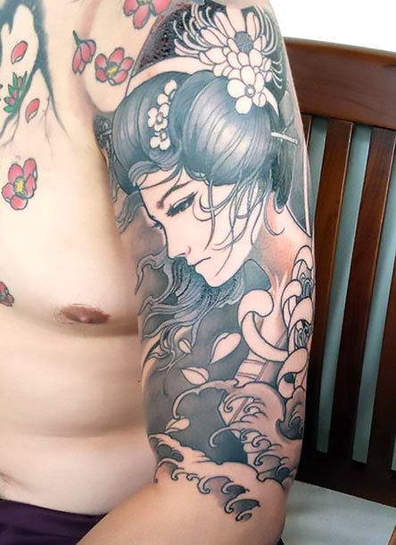 Japanese Girl on Shoulder Tattoo Idea