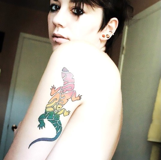 Great Gecko Tattoo for Girls Tattoo Idea