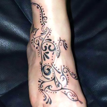Tribal Gecko on Foot Tattoo