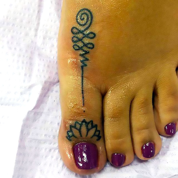 Simple Girly Toe Tattoo Idea