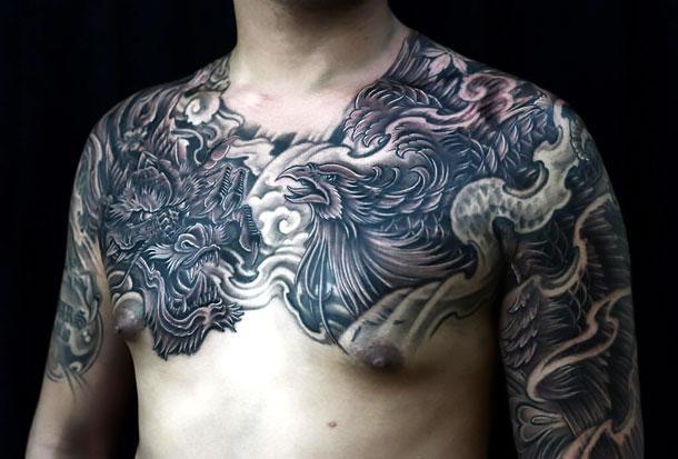 Asian Inkspiration ☆ on Instagram: “Fu Dog x Hannya By 💥 @nhaomkaratattoo  💥” | Chest tattoo men, Cool chest tattoos, Chest tattoo japanese