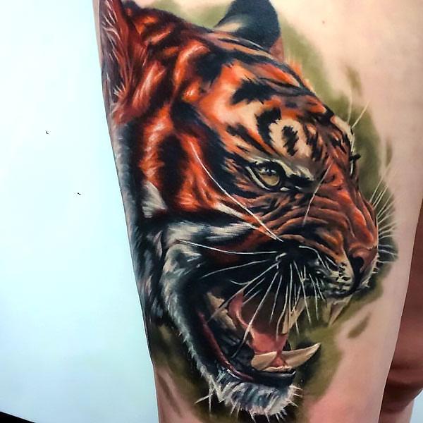 Best Tiger on Thigh Tattoo Idea
